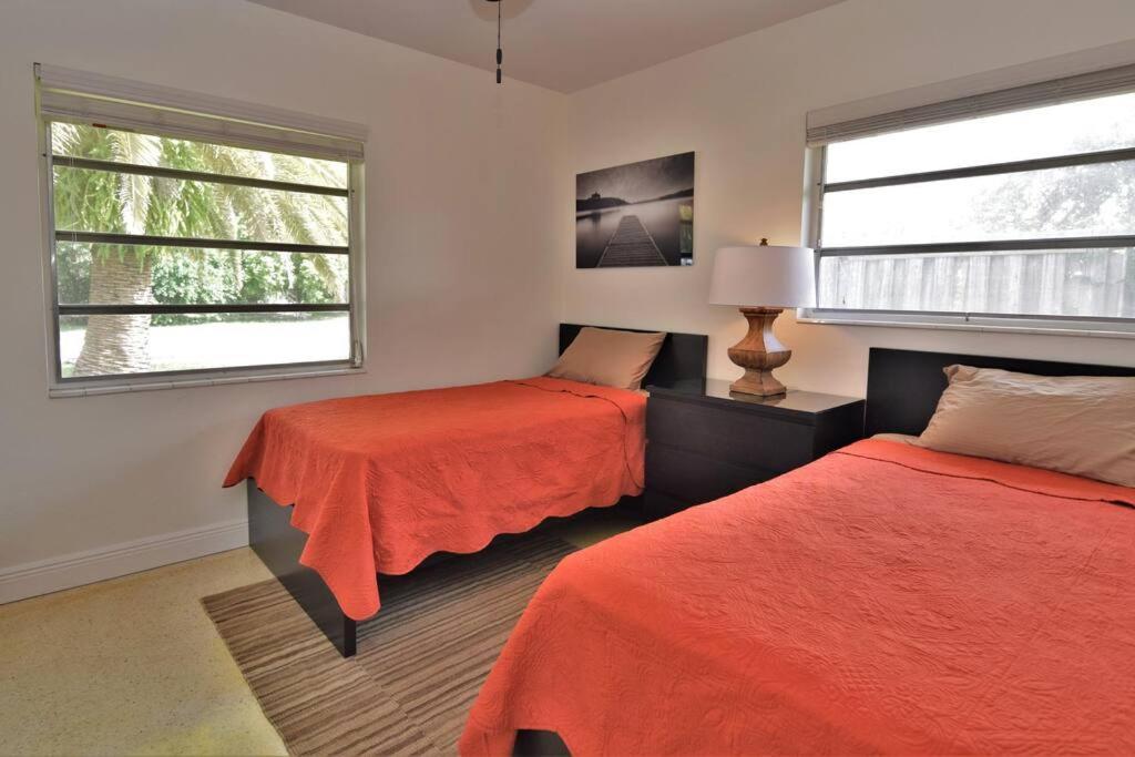 Rowena House 2Bd Den 2Bth Heated Pool Near Siesta Key Villa Сарасота Екстериор снимка