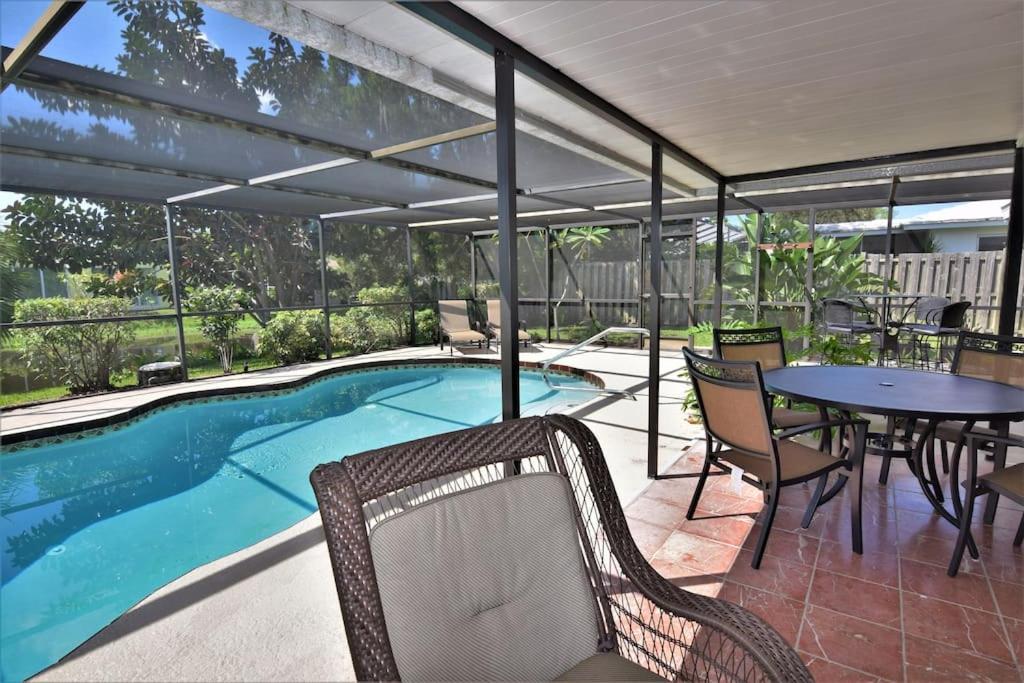 Rowena House 2Bd Den 2Bth Heated Pool Near Siesta Key Villa Сарасота Екстериор снимка