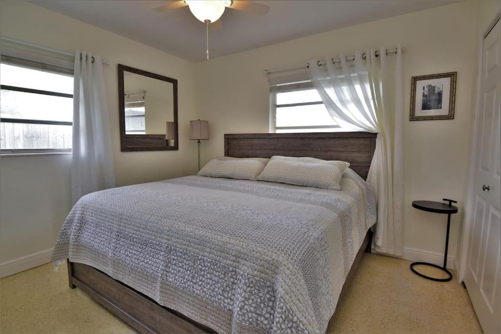 Rowena House 2Bd Den 2Bth Heated Pool Near Siesta Key Villa Сарасота Екстериор снимка