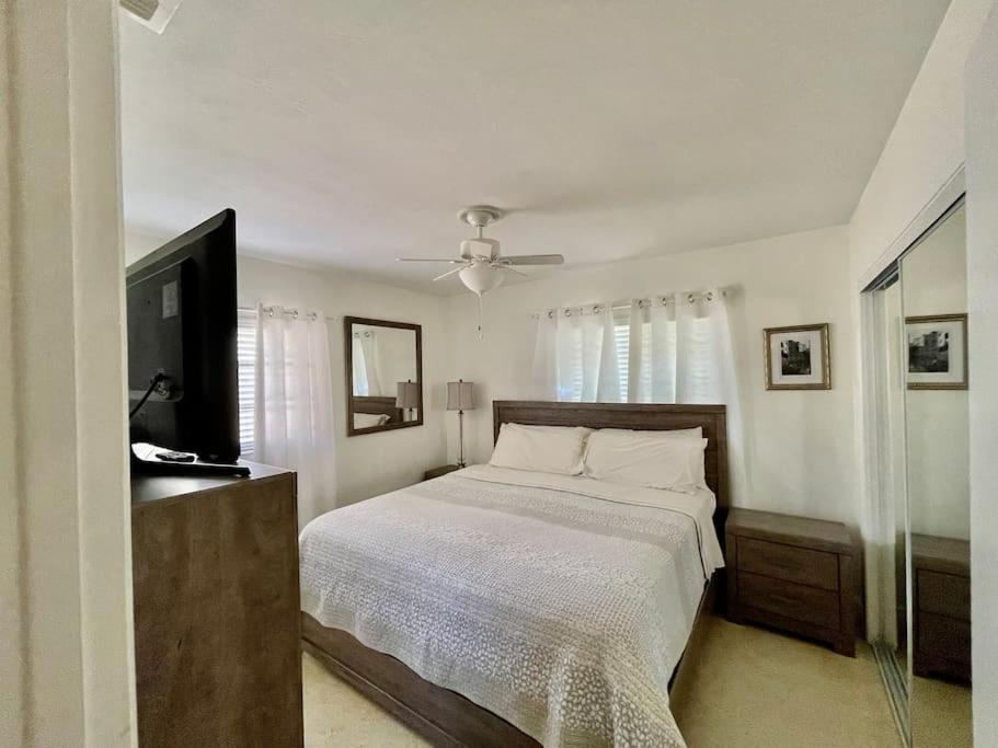 Rowena House 2Bd Den 2Bth Heated Pool Near Siesta Key Villa Сарасота Екстериор снимка